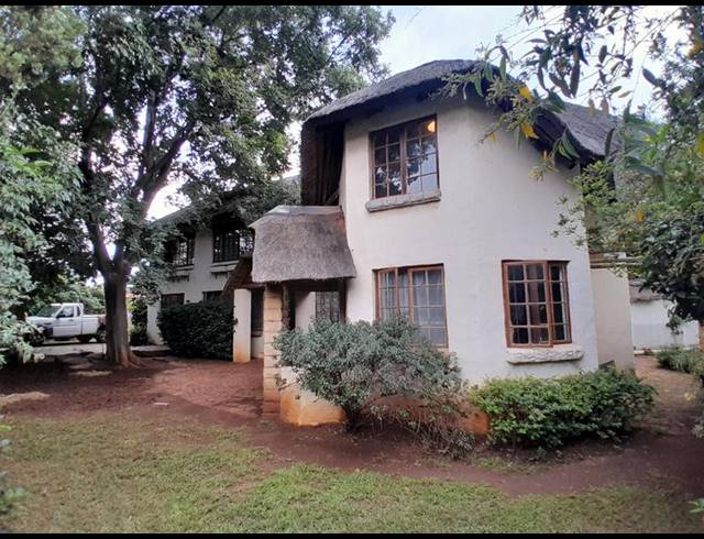 3 BEDROOM HOUSE FOR SALE IN ROOIHUISKRAAL NORTH